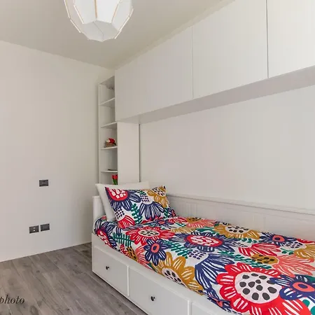 Apartment Mirabilia *