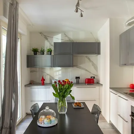 Mirabilia Apartment